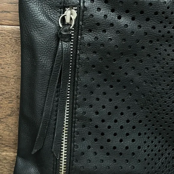 FIORELLI- Black Crossbody Purse| Adjustable Strap | Zip Pockets - Picture 5 of 14